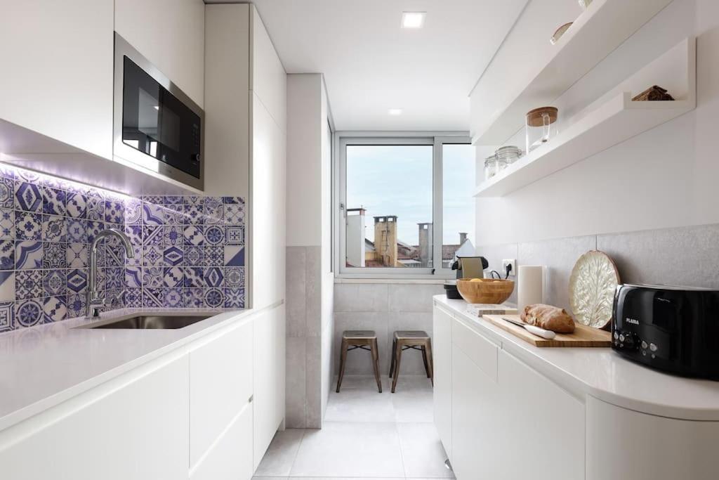 Lisbon Central Apartment With Balcony Exterior photo